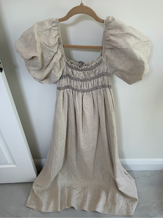 DISSH Dresses & Skirts - Dissh Beige Puff-Sleeve Linen Dress